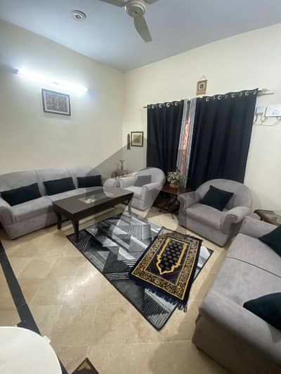 مارگلہ ٹاؤن اسلام آباد میں 3 کمروں کا 6 مرلہ بالائی پورشن 70.0 ہزار میں کرایہ پر دستیاب ہے۔