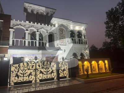 10 Luxury House In Sector C Bahria Town Lahore