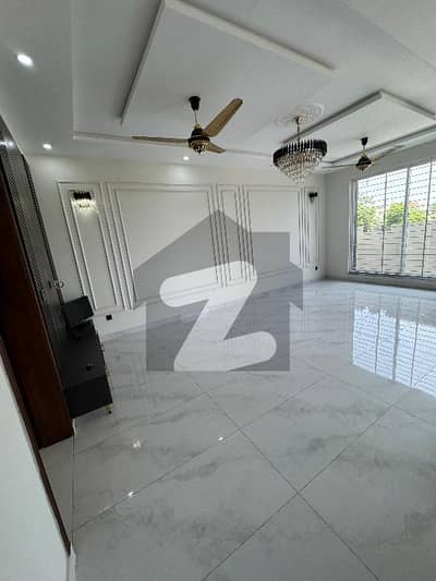 10 Marla Brand New House Available For Sale Near All Facilities