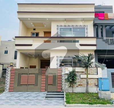 سٹی ہاؤسنگ سوسائٹی گوجرانوالہ میں 4 کمروں کا 5 مرلہ مکان 1.6 کروڑ میں برائے فروخت۔