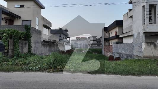 بسم اللہ ہاؤسنگ سکیم جی ٹی روڈ,لاہور میں 1 کنال رہائشی پلاٹ 2.4 کروڑ میں برائے فروخت۔