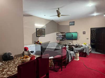 نواب ٹاؤن لاہور میں 3 کمروں کا 10 مرلہ بالائی پورشن 55.0 ہزار میں کرایہ پر دستیاب ہے۔