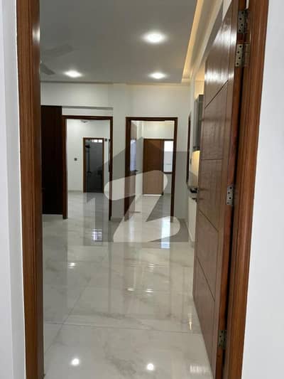 FLAT FOR SALE DEFENCE PHASE 7 JAMI COMMERCIAL D H A 2 BEDROOM DRAWING DINING FULLY RENOVATED JUST LIKE BRAND NEW