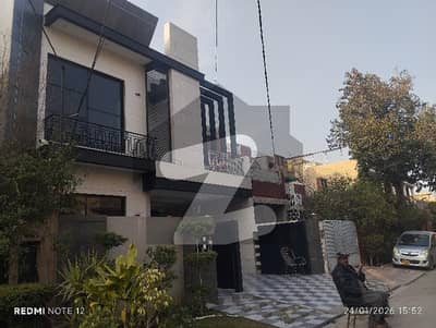 12 MARLA B/NEW HOUSE FOR SALE IN JOHAR TOWN NEAR ALLAH HO CHOWK