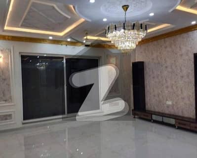 10 Marla House For rent In The Perfect Location Of Bahria Town - Sector C