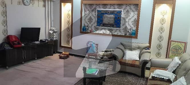 بحریہ ٹاؤن فیز 8 بحریہ ٹاؤن راولپنڈی,راولپنڈی میں 5 کمروں کا 10 مرلہ مکان 1.25 لاکھ میں کرایہ پر دستیاب ہے۔