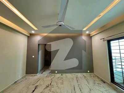 10 MARLA 3 BEDROOM FLAT REASONABLE PRICE AVAILABLE FOR SALE WITH GAS IN ASKARI 11 SEC D