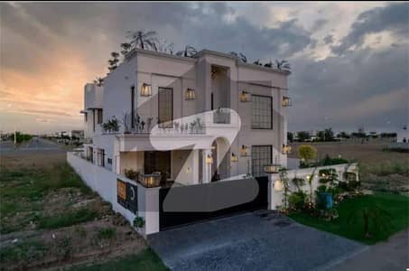 1 KANAL ELEGANT SUPER HOT LOCATED BUNGALOW IS AVAILABLE IN THE BEST BLOCK OF DHA LAHORE FULLY FURNISHED
