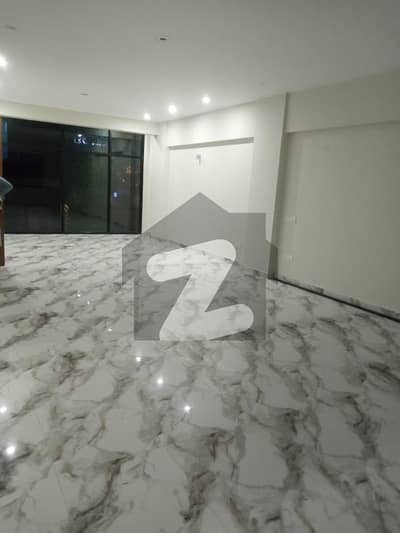 ڈی ایچ اے فیز 8 ڈی ایچ اے ڈیفینس,کراچی میں 4 مرلہ دفتر 1.6 لاکھ میں کرایہ پر دستیاب ہے۔