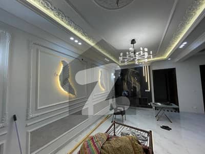 ہلوکی گارڈنز - بلاک اے ڈی ایچ اے فیز 11 ۔ ہلوکی گارڈنز,ڈی ایچ اے ڈیفینس,لاہور میں 3 کمروں کا 5 مرلہ مکان 2.65 کروڑ میں برائے فروخت۔