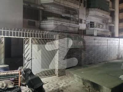 گلستانِِ جوہر ۔ بلاک 12 گلستانِ جوہر,کراچی میں 3 کمروں کا 14 مرلہ علاوہ 3.75 لاکھ میں کرایہ پر دستیاب ہے۔