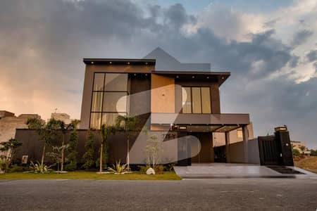 ڈی ایچ اے فیز 7 ڈیفنس (ڈی ایچ اے),لاہور میں 5 کمروں کا 1 کنال مکان 11.75 کروڑ میں برائے فروخت۔