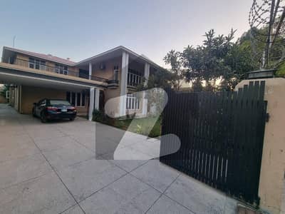 Prime 6-Bed Livable House | Extra Land | 1200 sq yd | Front Open