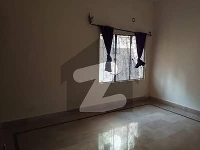 1 KANAL INDEPENDENT HOUSE FOR RENT IN THE HEART OF FAISAL TOWN