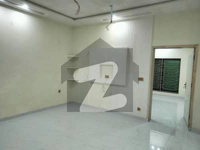 سینٹرل پارک ہاؤسنگ سکیم لاہور میں 3 کمروں کا 10 مرلہ بالائی پورشن 47.0 ہزار میں کرایہ پر دستیاب ہے۔