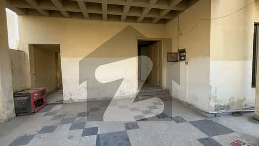 10 MARLA HOUSE FOR RENT