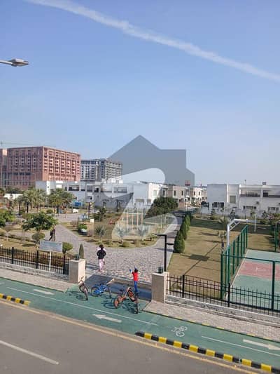 عسکری 10 - سیکٹر ایس عسکری 10,عسکری,لاہور میں 5 کمروں کا 15 مرلہ مکان 2.8 لاکھ میں کرایہ پر دستیاب ہے۔