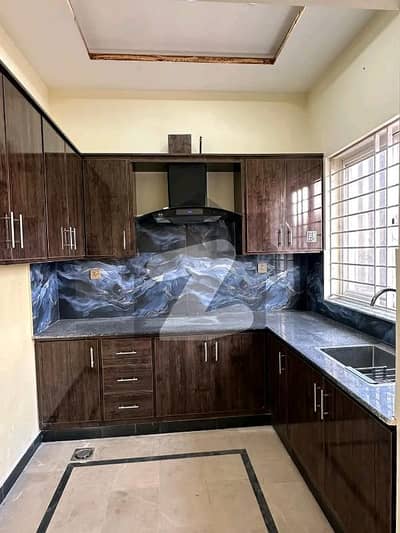 آئی ۔ 11 اسلام آباد میں 3 کمروں کا 4 مرلہ بالائی پورشن 50.0 ہزار میں کرایہ پر دستیاب ہے۔