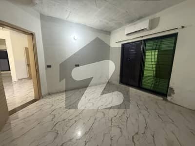 10 Marla Lower Portion Available For Rent