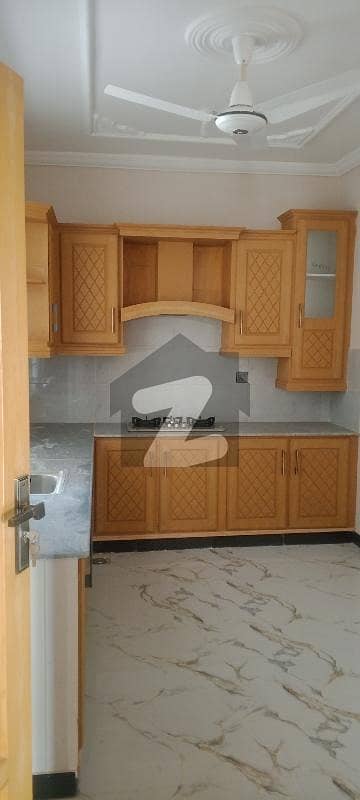 جناح گارڈنز فیز 1 جناح گارڈنز,ایف ای سی ایچ ایس,اسلام آباد میں 4 کمروں کا 7 مرلہ مکان 1.2 لاکھ میں کرایہ پر دستیاب ہے۔