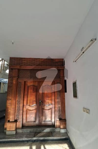 Beautiful spacious House for Sale