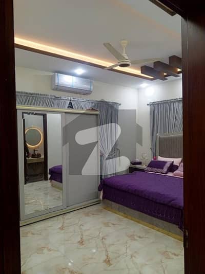 Centrally Located House Available In Gulistan-e-Jauhar - Block 9 For rent