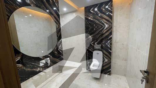 ایڈن آچرڈ فیصل آباد میں 4 کمروں کا 7 مرلہ مکان 4.0 کروڑ میں برائے فروخت۔