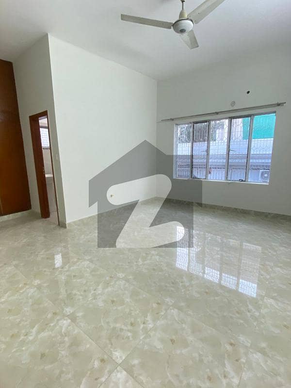 1 kanal Upper Portion 3Bedrooms Attach Bathrooms DD Separate Gate 1 kanal Upper Portion 3Bedrooms Attach Bathrooms DD Separate Gate