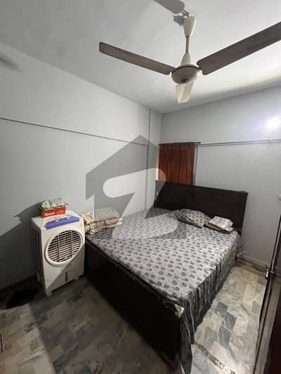 گلستانِِ جوہر ۔ بلاک 17 گلستانِ جوہر,کراچی میں 3 کمروں کا 7 مرلہ فلیٹ 95.0 لاکھ میں برائے فروخت۔