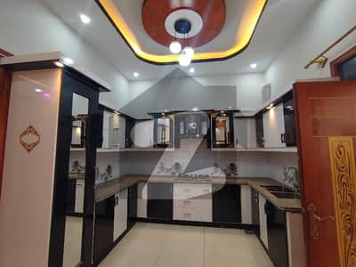 سیکٹر 25-اے - پنجابی سوداگرملٹی پرپز سوسائٹی سکیم 33 - سیکٹر 25-اے,سکیم 33,کراچی میں 4 کمروں کا 5 مرلہ مکان 3.6 کروڑ میں برائے فروخت۔