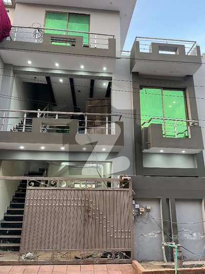 غوری ٹاؤن فیز 4 سی 1 غوری ٹاؤن,اسلام آباد میں 4 کمروں کا 5 مرلہ مکان 1.5 کروڑ میں برائے فروخت۔