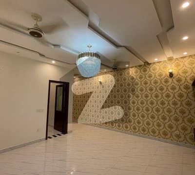 واپڈا ٹاؤن فیز 1 واپڈا ٹاؤن,لاہور میں 3 کمروں کا 1 کنال بالائی پورشن 1.0 لاکھ میں کرایہ پر دستیاب ہے۔