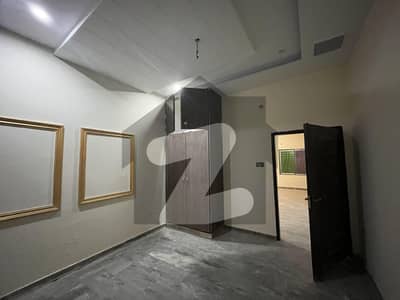 حمزہ ٹاؤن لاہور میں 2 کمروں کا 5 مرلہ مکان 68.0 لاکھ میں برائے فروخت۔