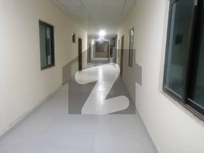 سیٹلائٹ ٹاؤن - 6 ویں روڈ سیٹیلائیٹ ٹاؤن - بلاک ڈی,سیٹیلائیٹ ٹاؤن,راولپنڈی میں 3 کمروں کا 7 مرلہ دفتر 1.3 لاکھ میں کرایہ پر دستیاب ہے۔