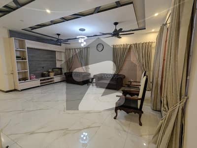 بحریہ ٹاؤن فیز 8 بحریہ ٹاؤن راولپنڈی,راولپنڈی میں 5 کمروں کا 2 کنال مکان 3.65 لاکھ میں کرایہ پر دستیاب ہے۔