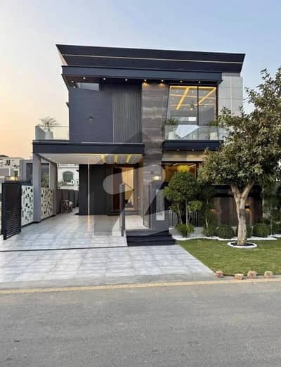 we are offering 10 marla house in janipar block bahria town