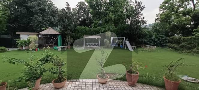 ایف ۔ 6/2 ایف ۔ 6,اسلام آباد میں 11 کمروں کا 5 کنال مکان 14.0 ارب میں برائے فروخت۔