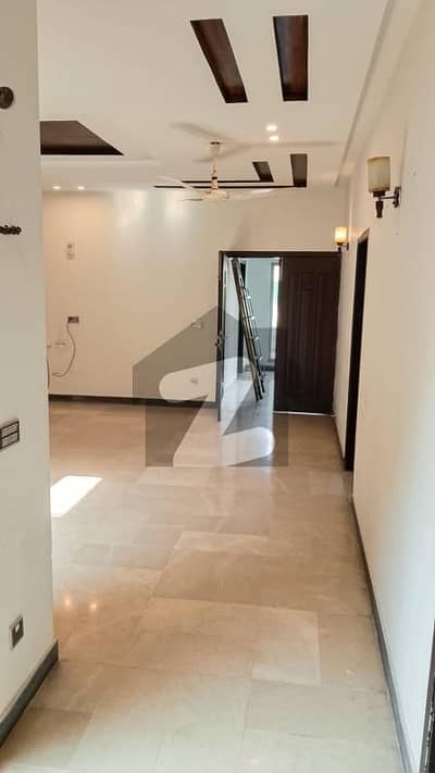 One Kanal Upper Portion Available For Rent In Dha Phase 4