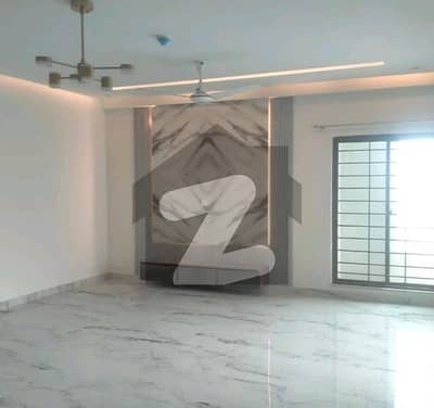 عسکری 10 عسکری,لاہور میں 4 کمروں کا 13 مرلہ فلیٹ 4.3 کروڑ میں برائے فروخت۔