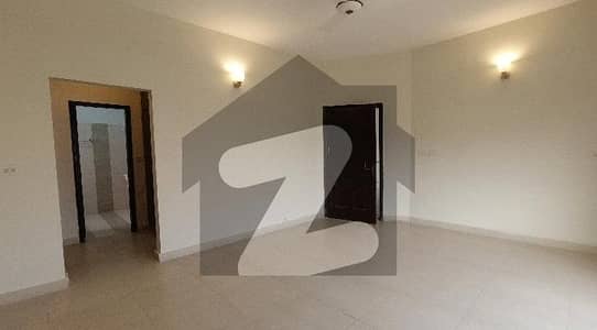 عسکری 10 عسکری,لاہور میں 5 کمروں کا 15 مرلہ مکان 9.6 کروڑ میں برائے فروخت۔