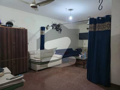 مرغزار آفیسرز کالونی ۔ بلاک ایچ مرغزار آفیسرز کالونی,لاہور میں 2 کمروں کا 4 مرلہ مکان 30.0 ہزار میں کرایہ پر دستیاب ہے۔