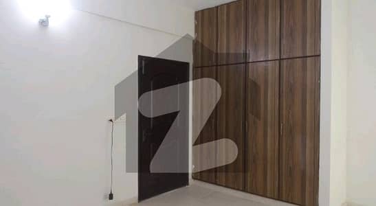 Ready To sale A Flat 10 Marla In Askari 11 Lahore
