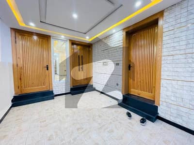 7 Marla Brand New Cornor House Double Unite