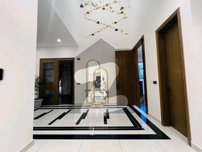 ڈی ایچ اے فیز 6 ڈی ایچ اے ڈیفینس,کراچی میں 3 کمروں کا 1 کنال بالائی پورشن 2.35 لاکھ میں کرایہ پر دستیاب ہے۔