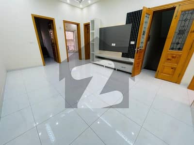 بحریہ ٹاؤن فیز 8 بحریہ ٹاؤن راولپنڈی,راولپنڈی میں 5 کمروں کا 7 مرلہ مکان 80.0 ہزار میں کرایہ پر دستیاب ہے۔