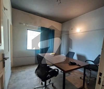 Prime Location Office For Grabs In 1400 Square Feet Karachi
