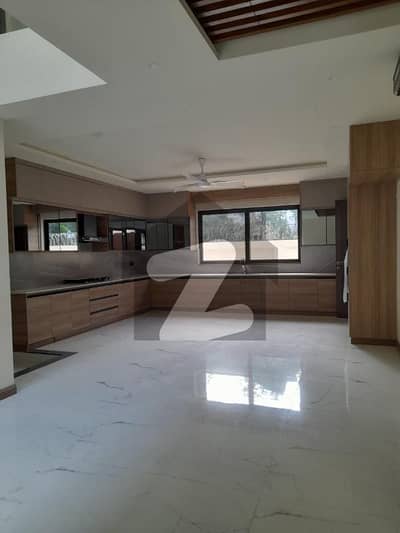 G 10 Upper Portion Available For Rent