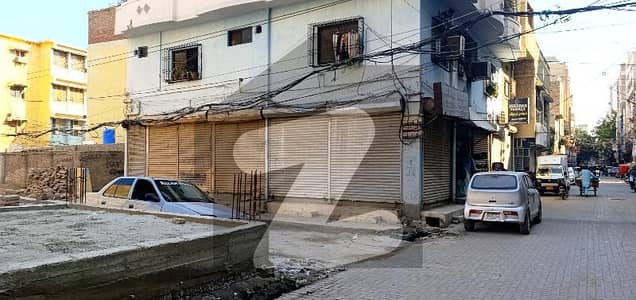 Doctor Lane Shops (3 Side Open)