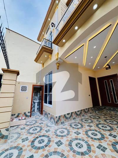 بش ایگزیکٹو ولاز ملتان میں 3 کمروں کا 5 مرلہ مکان 1.65 کروڑ میں برائے فروخت۔