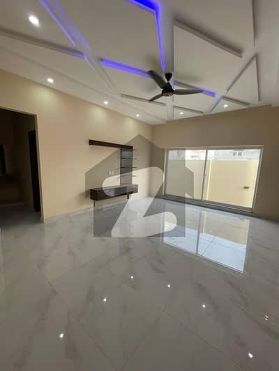 رائل آرچرڈ - بلاک ایف رائل آرچرڈ,ملتان پبلک سکول روڈ,ملتان میں 3 کمروں کا 5 مرلہ مکان 1.8 کروڑ میں برائے فروخت۔